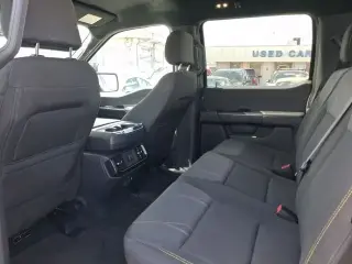Ford F-150 2025 4x4 STX 4 puertas SuperCrew 5.5 pies. Caja corta