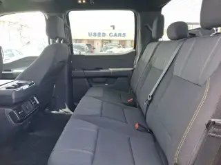 Ford F-150 2025 4x4 STX 4 puertas SuperCrew 5.5 pies. Caja corta