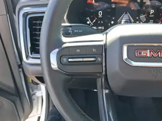 GMC Canyon 2025 4x4 AT4 4 puertas Cabina Crew 5 pies. SB