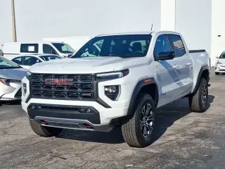 GMC Canyon 2025 4x4 AT4 4 puertas Cabina Crew 5 pies. SB