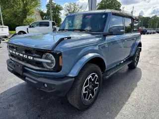 Ford Bronco 2023 4x4 Outer Banks 4 puertas SUV