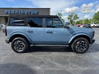 Ford Bronco 2023 4x4 Outer Banks 4 puertas SUV