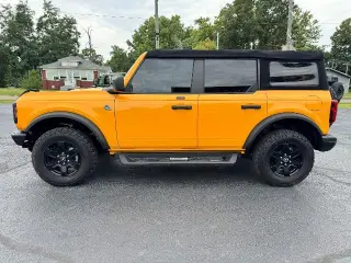 Ford Bronco 2021 4x4 Black Diamond 4 puertas SUV