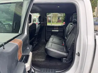 Ford F-150 2018 4x4 Lariat 4 puertas SuperCrew 5.5 pies. SB
