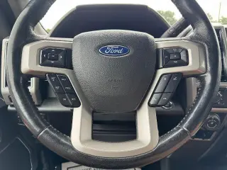 Ford F-150 2018 4x4 Lariat 4 puertas SuperCrew 5.5 pies. SB