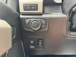 Ford F-150 2018 4x4 Lariat 4 puertas SuperCrew 5.5 pies. SB