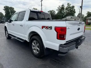 Ford F-150 2018 4x4 Lariat 4 puertas SuperCrew 5.5 pies. SB