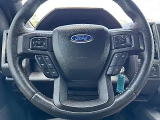 Ford F-150 2018 4x4 XLT 4 puertas SuperCrew 5.5 pies. Caja corta