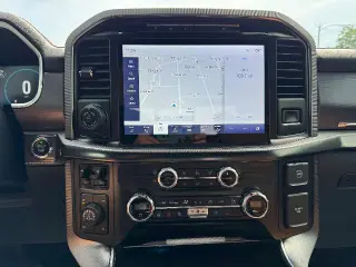 Ford F-150 2021 4x4 Platinum 4 puertas SuperCrew 6.5 pies. SB