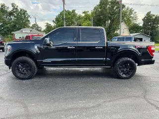 Ford F-150 2021 4x4 Platinum 4 puertas SuperCrew 5.5 pies SB