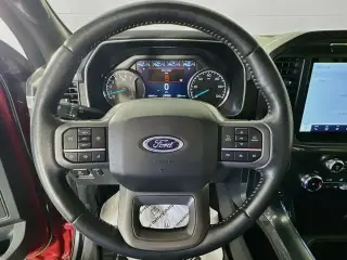 Ford F-150 2022 4x4 XLT 4 puertas SuperCrew 5.5 pies. Caja corta