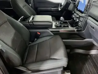 Ford F-150 2022 4x4 XLT 4 puertas SuperCrew 5.5 pies. Caja corta