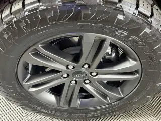 Ford F-150 2022 4x4 Lariat 4 puertas SuperCrew 6.5 pies SB