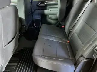 Chevrolet Silverado 1500 2022 4x4 RST 4 puertas Cabina Crew 5.8 pies. Caja corta