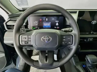 Toyota RAV4 2026 LE 4 puertas SUV
