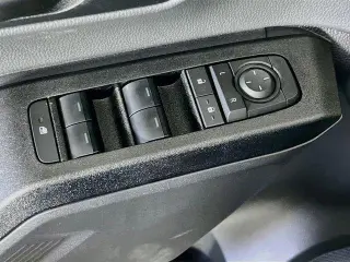 Toyota RAV4 2026 LE 4 puertas SUV