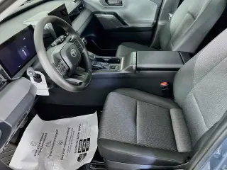 Toyota RAV4 2026 LE 4 puertas SUV