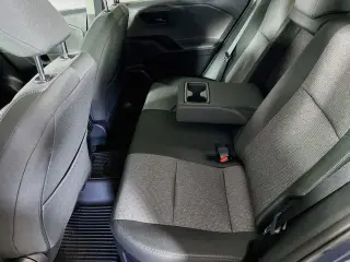 Toyota RAV4 2026 LE 4 puertas SUV