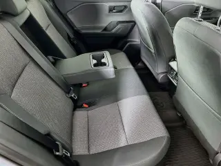 Toyota RAV4 2026 LE 4 puertas SUV