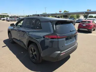 Toyota RAV4 2026 LE 4 puertas SUV