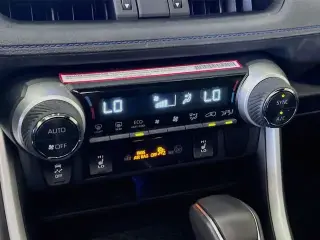 Toyota RAV4 Híbrido 2024 AWD XSE 4 puertas SUV