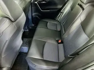 Toyota RAV4 Híbrido 2024 AWD XSE 4 puertas SUV