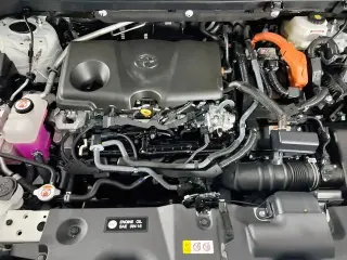 Toyota RAV4 Híbrido 2024 AWD XSE 4 puertas SUV
