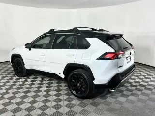Toyota RAV4 Híbrido 2024 AWD XSE 4 puertas SUV