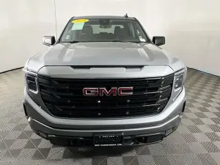 GMC Sierra 1500 2024 4x4 Elevation 4 puertas Cabina Crew 5.8 pies. Caja corta