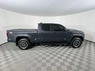 Toyota Tacoma 2024 4x2 TRD Sport 4 puertas Doble Cabina 6.1 pies LB