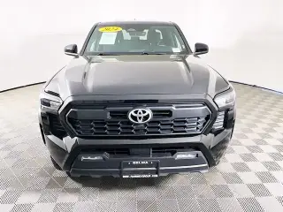 Toyota Tacoma 2024 4x4 SR5 4 puertas Double Cab 5.0 pies SB