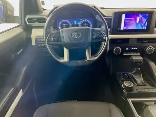 Toyota Tacoma 2024 4x4 SR5 4 puertas Double Cab 5.0 pies SB