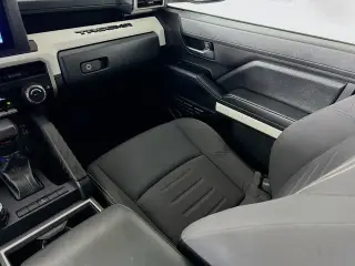 Toyota Tacoma 2024 4x4 SR5 4 puertas Double Cab 5.0 pies SB