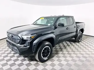 Toyota Tacoma 2024 4x4 SR5 4 puertas Double Cab 5.0 pies SB