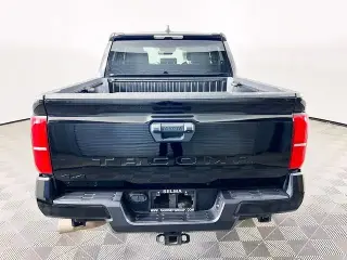 Toyota Tacoma 2024 4x4 SR5 4 puertas Double Cab 5.0 pies SB