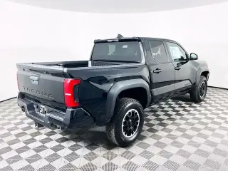 Toyota Tacoma 2024 4x4 SR5 4 puertas Double Cab 5.0 pies SB