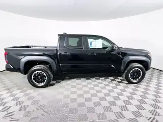 Toyota Tacoma 2024 4x4 SR5 4 puertas Double Cab 5.0 pies SB