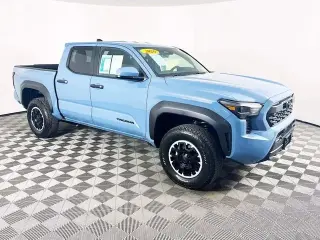 Toyota Tacoma 2026 4x4 TRD Off-Road 4 puertas Doble Cabina 5.0 pies SB 8A