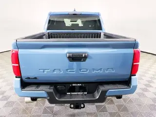 Toyota Tacoma 2026 4x4 TRD Off-Road 4 puertas Doble Cabina 5.0 pies SB 8A