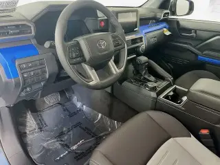Toyota Tacoma 2026 4x4 TRD Off-Road 4 puertas Doble Cabina 5.0 pies SB 8A