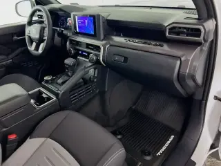 Toyota Tacoma 2025 4x4 TRD Sport 4 puertas Cabina Doble 5.0 ft SB 8A