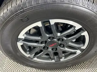 Toyota Tacoma 2025 4x4 TRD Sport 4 puertas Cabina Doble 5.0 ft SB 8A