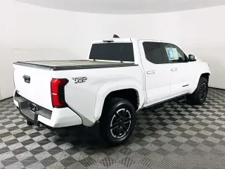 Toyota Tacoma 2025 4x4 TRD Sport 4 puertas Cabina Doble 5.0 ft SB 8A