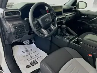 Toyota Tacoma 2025 4x4 TRD Sport 4 puertas Cabina Doble 5.0 ft SB 8A