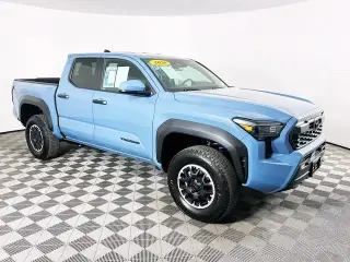 Toyota Tacoma 2026 4x4 TRD Off-Road 4 puertas Double Cab 5.0 ft SB 8A