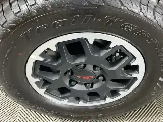 Toyota Tacoma 2026 4x4 TRD Off-Road 4 puertas Double Cab 5.0 ft SB 8A