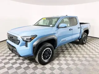 Toyota Tacoma 2026 4x4 TRD Off-Road 4 puertas Double Cab 5.0 ft SB 8A