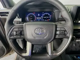 Toyota Tacoma 2026 4x4 SR5 4 puertas Cabina Doble 6.1 pies LB