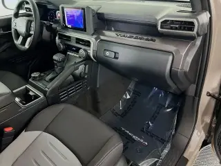 Toyota Tacoma 2026 4x4 SR5 4 puertas Cabina Doble 6.1 pies LB