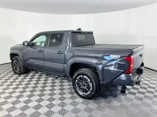 Toyota Tacoma 2024 4x4 TRD Sport 4 puertas Doble Cabina 6.1 pies LB